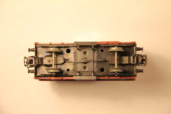 Fertiger Märklin-Wagen nach der Reparatur der Kupplungen Fertiger Märklin-Wagen nach der Reparatur der Kupplungen